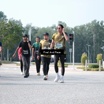Runner Photo 6807704