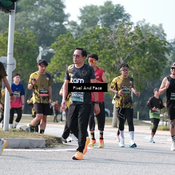 Runner Photo 6807730