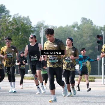 Runner Photo 6807731