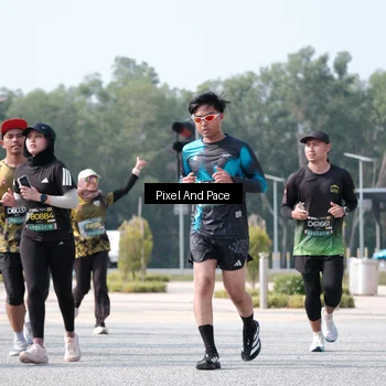 Runner Photo 6807746