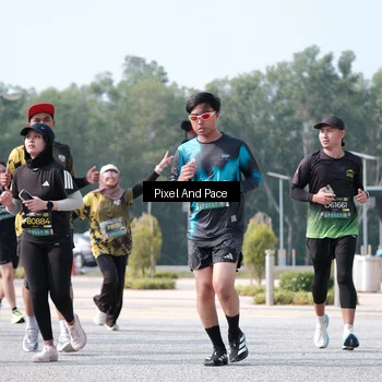 Runner Photo 6807747
