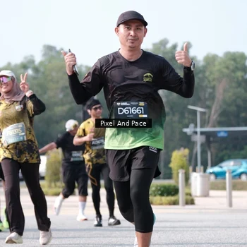 Runner Photo 6807750