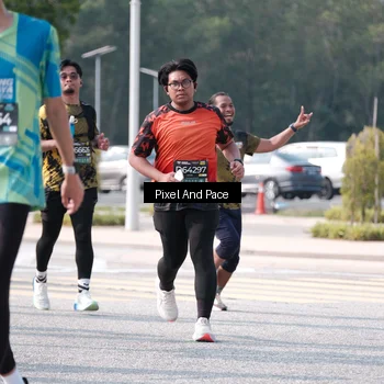 Runner Photo 6807799
