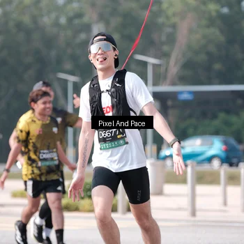 Runner Photo 6807876