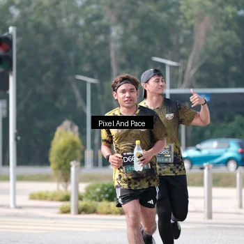 Runner Photo 6807880