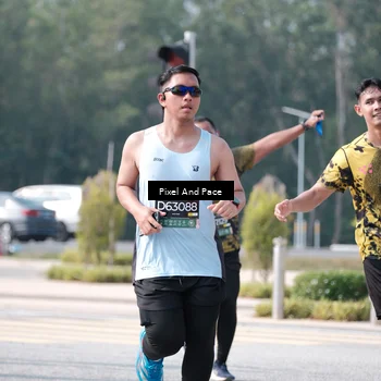Runner Photo 6807900
