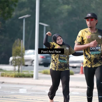 Runner Photo 6807908