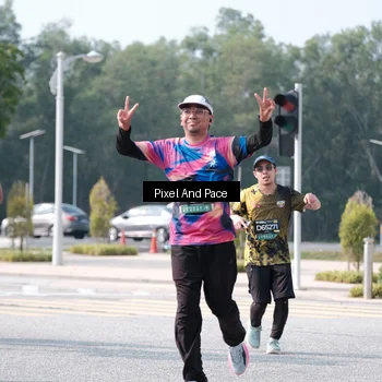 Runner Photo 6808022