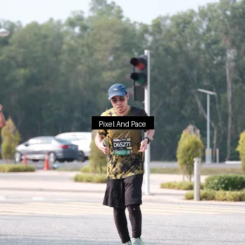 Runner Photo 6808025