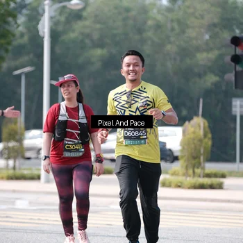 Runner Photo 6808050