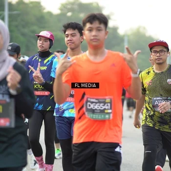Runner Photo 6808740
