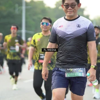 Runner Photo 6809044