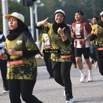 Runner Photo 6810007