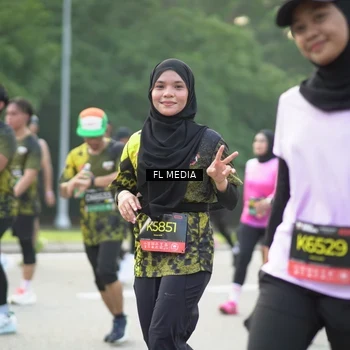 Runner Photo 6810019