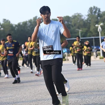 Runner Photo 6810046