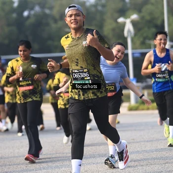 Runner Photo 6810049