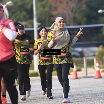 Runner Photo 6810100