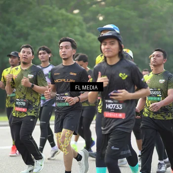Runner Photo 6810179