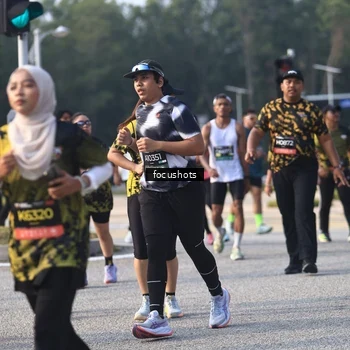 Runner Photo 6810443