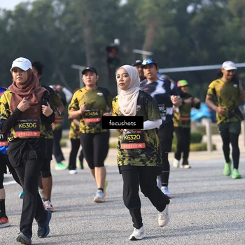 Runner Photo 6810460