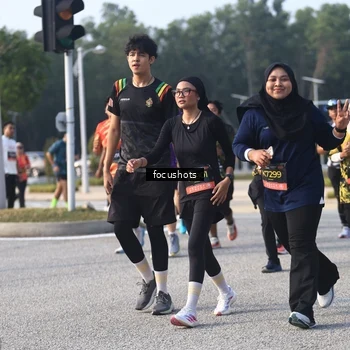 Runner Photo 6810474