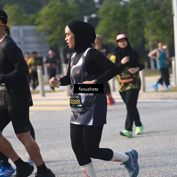 Runner Photo 6810657