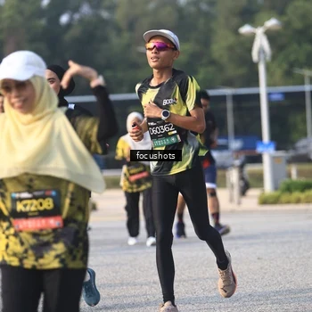 Runner Photo 6810692