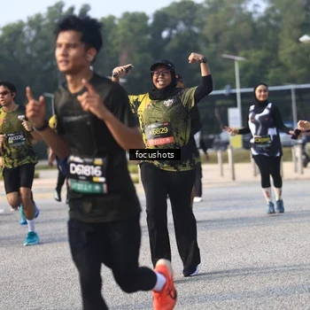 Runner Photo 6810698