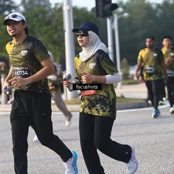 Runner Photo 6810707