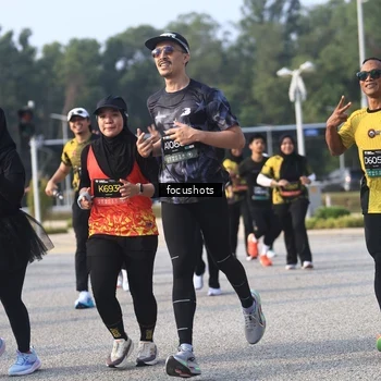 Runner Photo 6810732