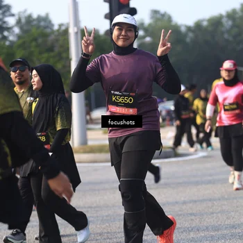 Runner Photo 6810873