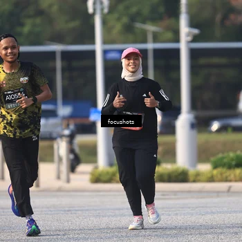 Runner Photo 6810913