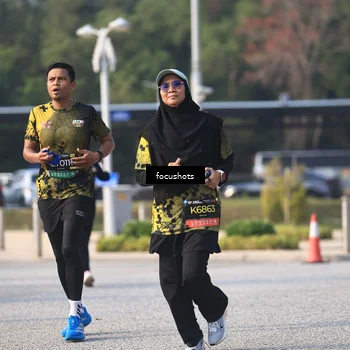 Runner Photo 6810925