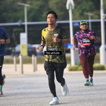 Runner Photo 6811014