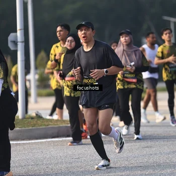 Runner Photo 6811104