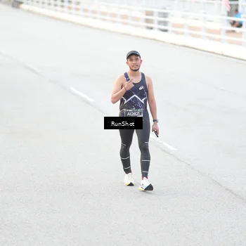 Runner Photo 6812230