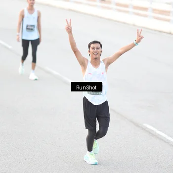 Runner Photo 6812240