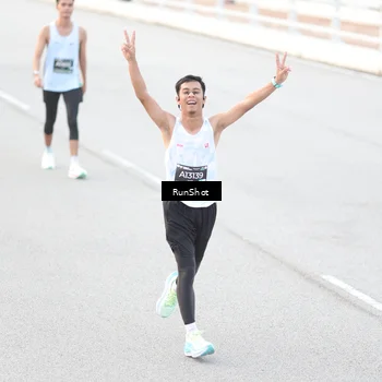 Runner Photo 6812241