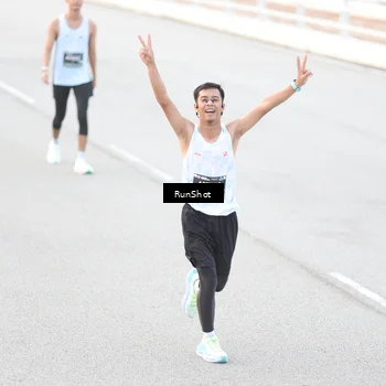 Runner Photo 6812242