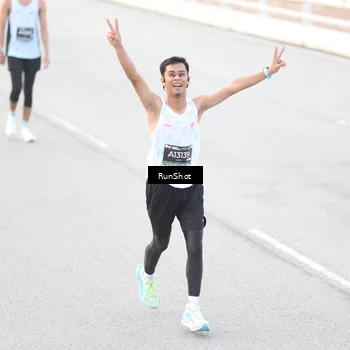 Runner Photo 6812243