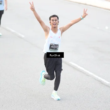 Runner Photo 6812245