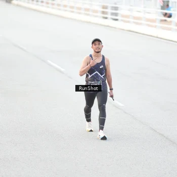 Runner Photo 6812251