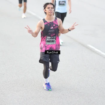 Runner Photo 6812258