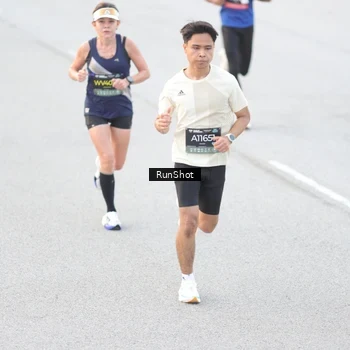 Runner Photo 6812284