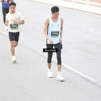 Runner Photo 6812285