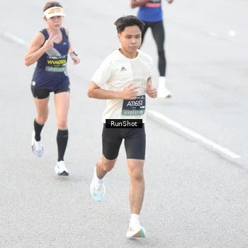 Runner Photo 6812292