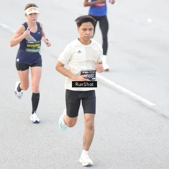 Runner Photo 6812293