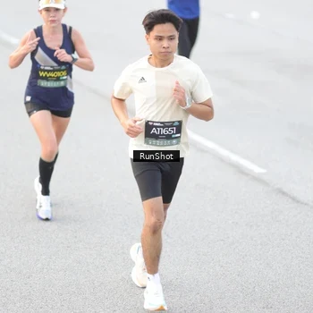 Runner Photo 6812297