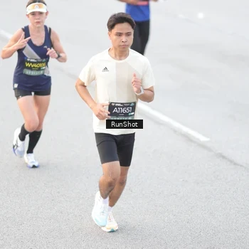 Runner Photo 6812298