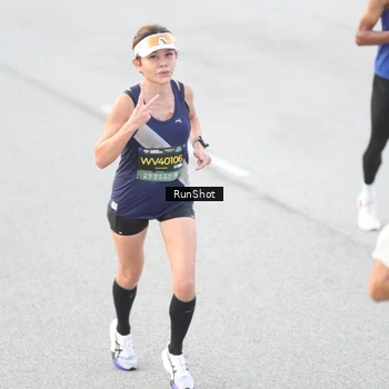 Runner Photo 6812306